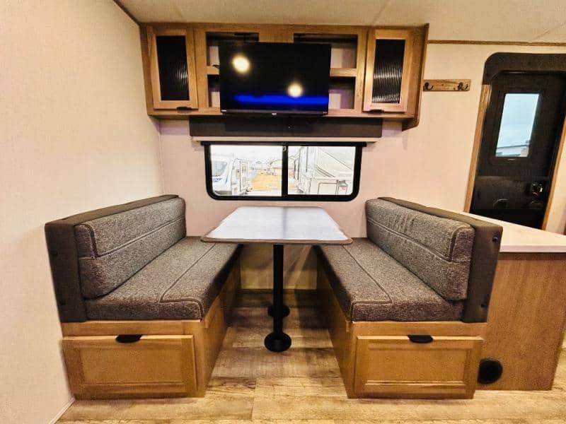 2024 Forest River 2024 Forest River Cherokee Alpha Wolf - thumbnail 41