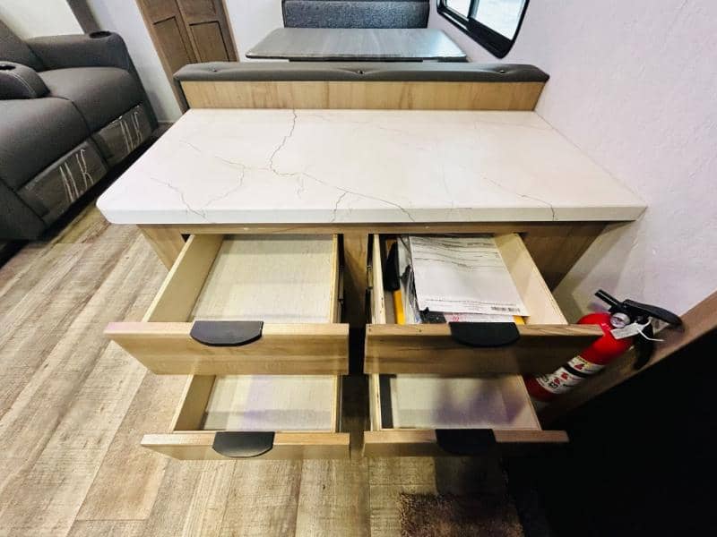 2024 Forest River 2024 Forest River Cherokee Alpha Wolf - thumbnail 51