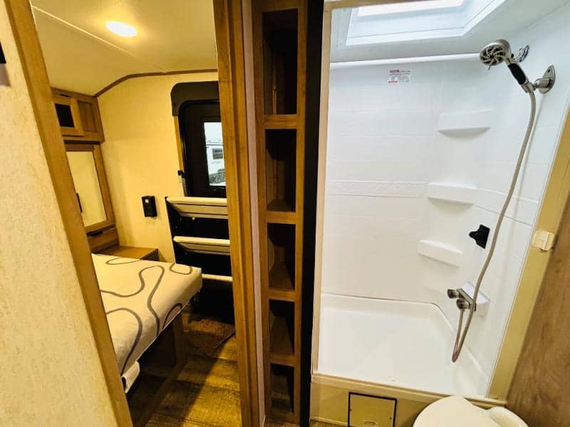 2024 Forest River 2024 Forest River Cherokee Alpha Wolf - thumbnail 62