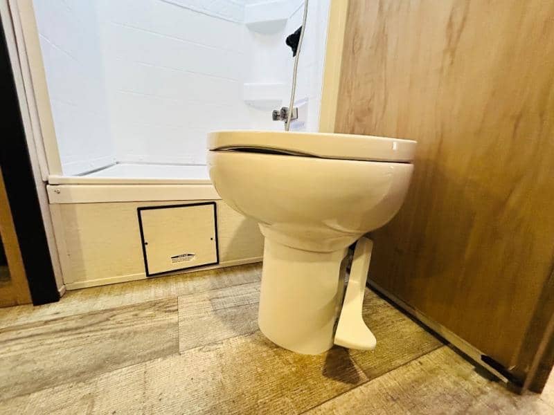 2024 Forest River 2024 Forest River Cherokee Alpha Wolf - thumbnail 63