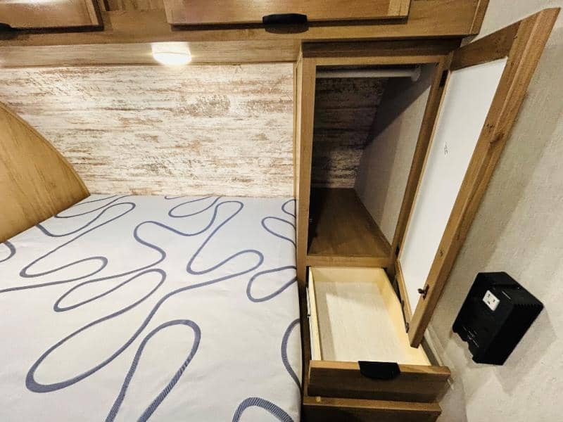 2024 Forest River 2024 Forest River Cherokee Alpha Wolf - thumbnail 72