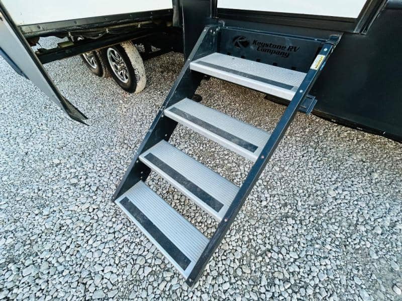 2023 Keystone RV 2023 Keystone RV Montana High Country - thumbnail 13