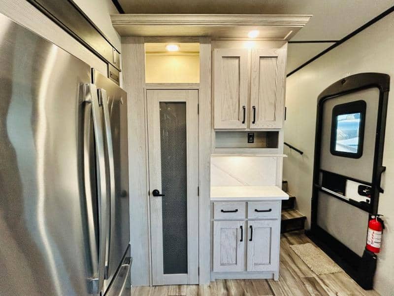 2023 Keystone RV 2023 Keystone RV Montana High Country - thumbnail 44