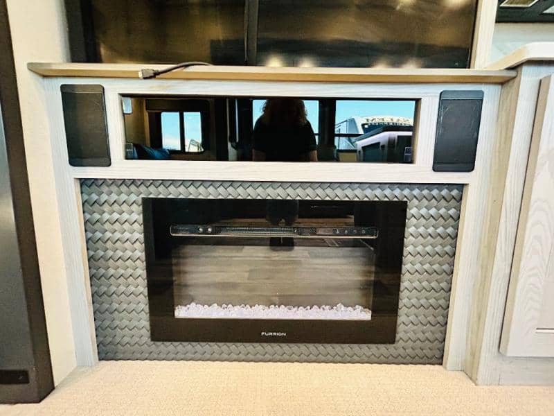 2023 Keystone RV 2023 Keystone RV Montana High Country - thumbnail 52