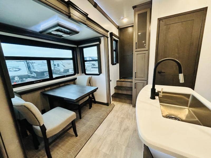 2023 Keystone RV 2023 Keystone RV Montana - thumbnail 28