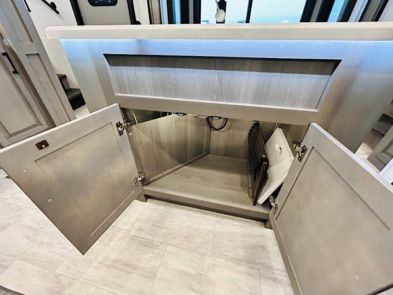 2023 Keystone RV 2023 Keystone RV Montana - thumbnail 38