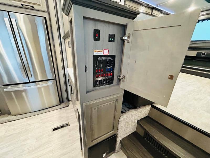 2023 Keystone RV 2023 Keystone RV Montana - thumbnail 57