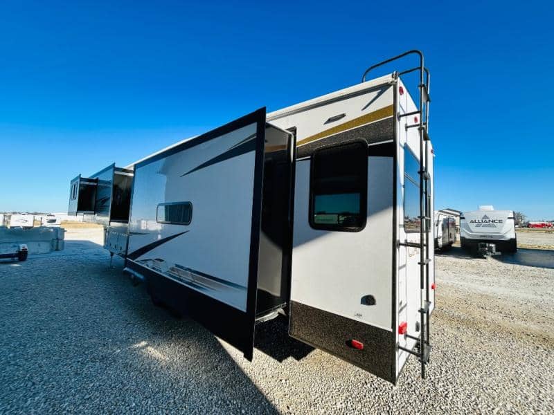 2024 CrossRoads 2024 CrossRoads Cameo - thumbnail 5