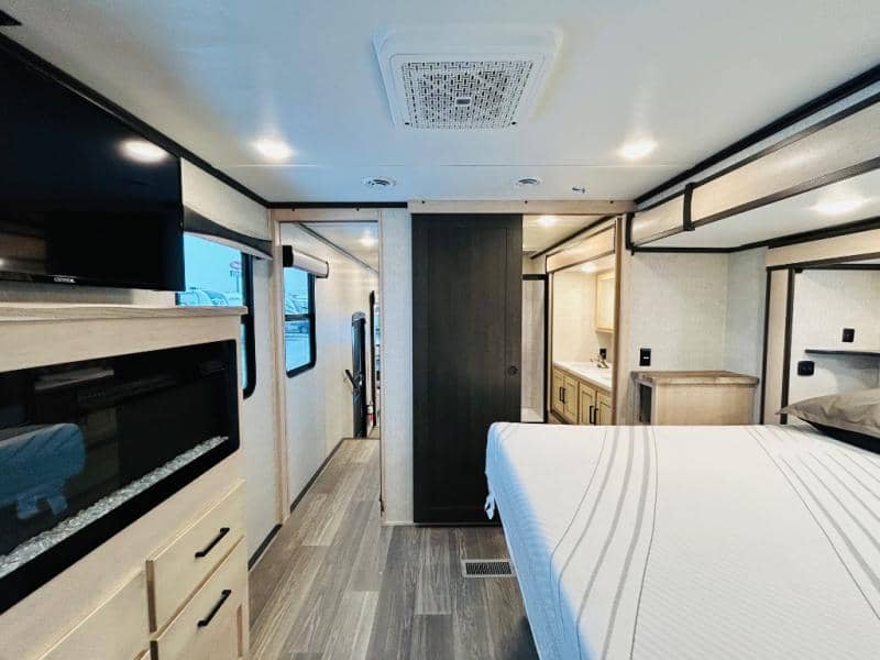 2024 CrossRoads 2024 CrossRoads Cameo - thumbnail 23