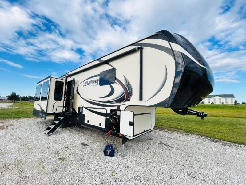 2015 Keystone RV 2015 Keystone RV Alpine - thumbnail 2