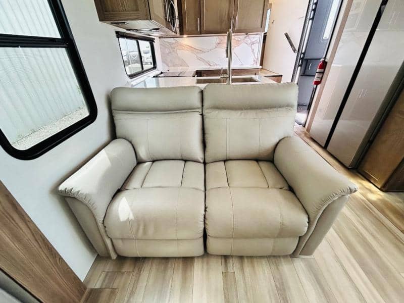 2024 Alliance RV 2024 Alliance RV Avenue - thumbnail 19