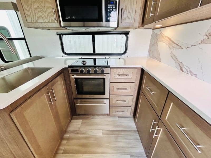 2024 Alliance RV 2024 Alliance RV Avenue - thumbnail 24