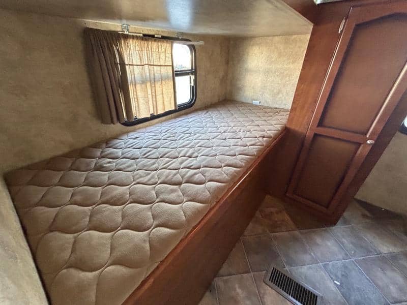 2012 Keystone RV 2012 Keystone RV Passport Ultra Lite Grand Touring - thumbnail 32