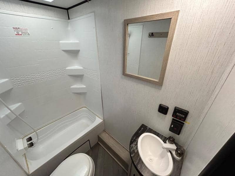 2022 Heartland 2022 Heartland Prowler - thumbnail 28