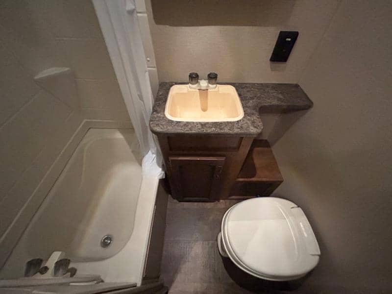 2015 CrossRoads 2015 CrossRoads Zinger - thumbnail 25