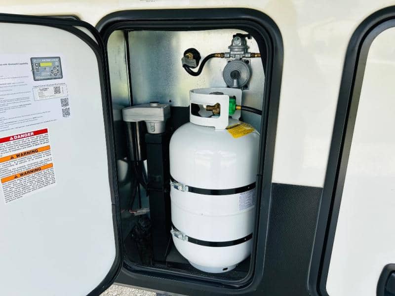 2023 Keystone RV 2023 Keystone RV Montana High Country - thumbnail 12