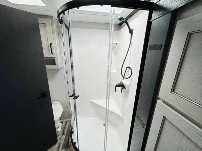 2023 Keystone RV 2023 Keystone RV Montana High Country - thumbnail 32