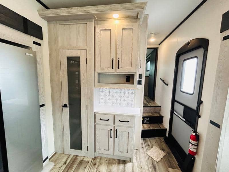 2023 Keystone RV 2023 Keystone RV Montana High Country - thumbnail 39