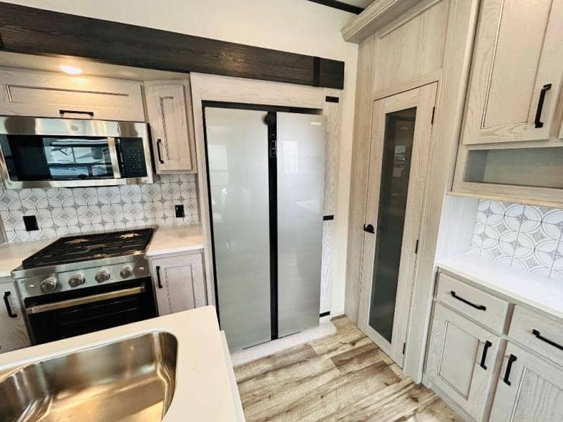 2023 Keystone RV 2023 Keystone RV Montana High Country - thumbnail 42