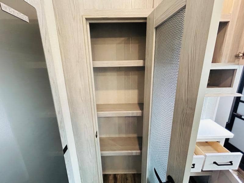 2023 Keystone RV 2023 Keystone RV Montana High Country - thumbnail 43