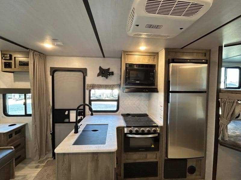 2022 Forest River 2022 Forest River Surveyor Legend - thumbnail 16