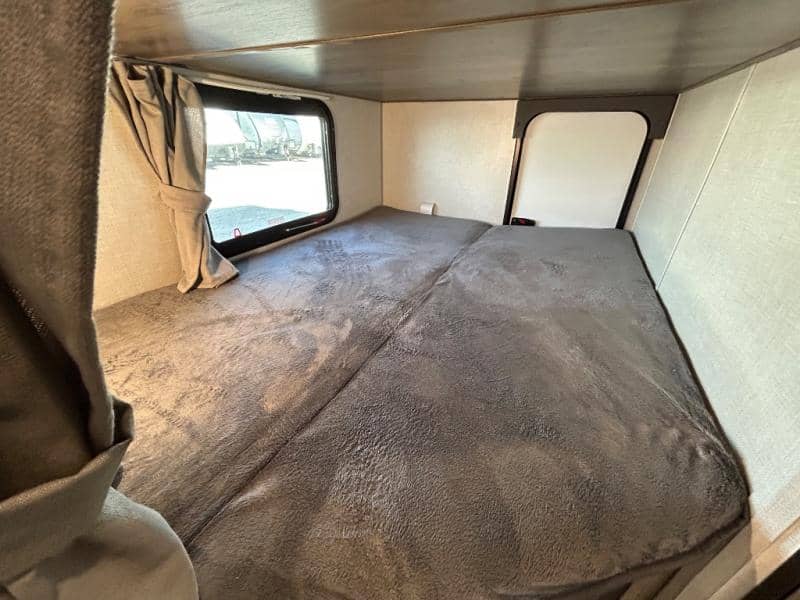 2022 Forest River 2022 Forest River Surveyor Legend - thumbnail 24