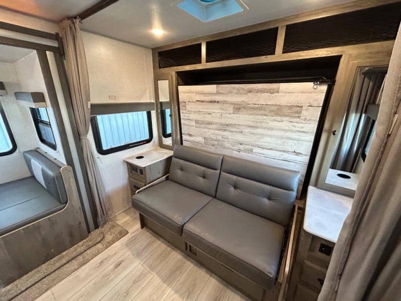 2022 Forest River 2022 Forest River Surveyor Legend - thumbnail 28