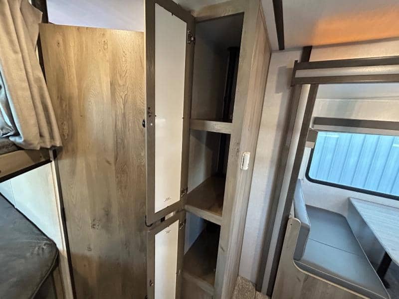 2022 Forest River 2022 Forest River Surveyor Legend - thumbnail 33