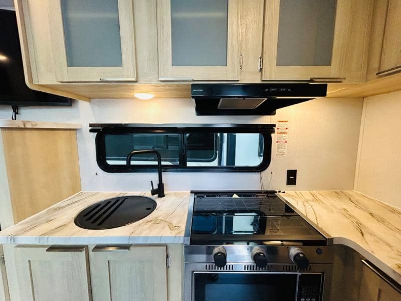 2023 Forest River 2023 Forest River Wildwood FSX - thumbnail 28