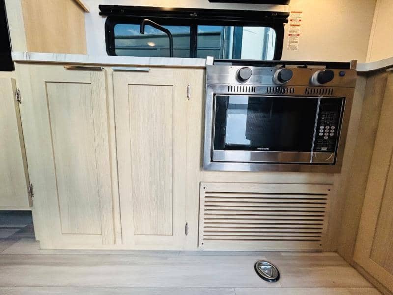 2023 Forest River 2023 Forest River Wildwood FSX - thumbnail 31