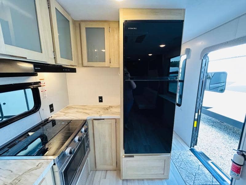 2023 Forest River 2023 Forest River Wildwood FSX - thumbnail 34