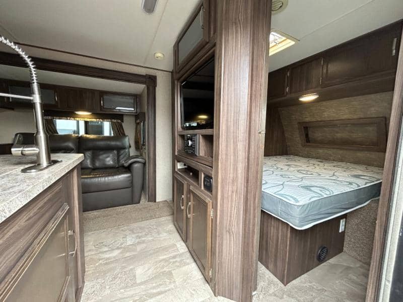 2019 Coachmen 2019 Coachmen Apex Ultra-Lite - thumbnail 6