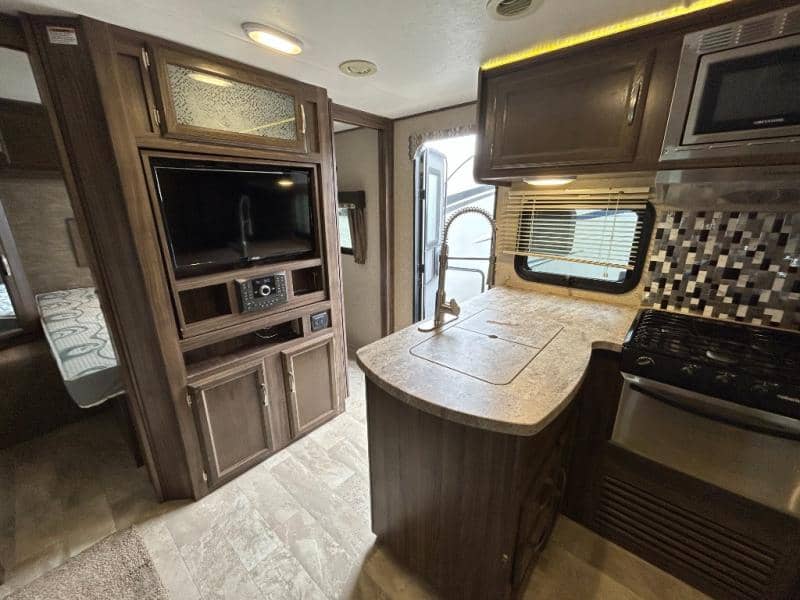 2019 Coachmen 2019 Coachmen Apex Ultra-Lite - thumbnail 9