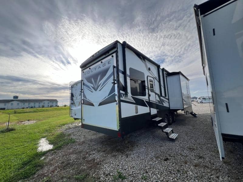 2023 Dutchmen 2023 Dutchmen Voltage - thumbnail 6