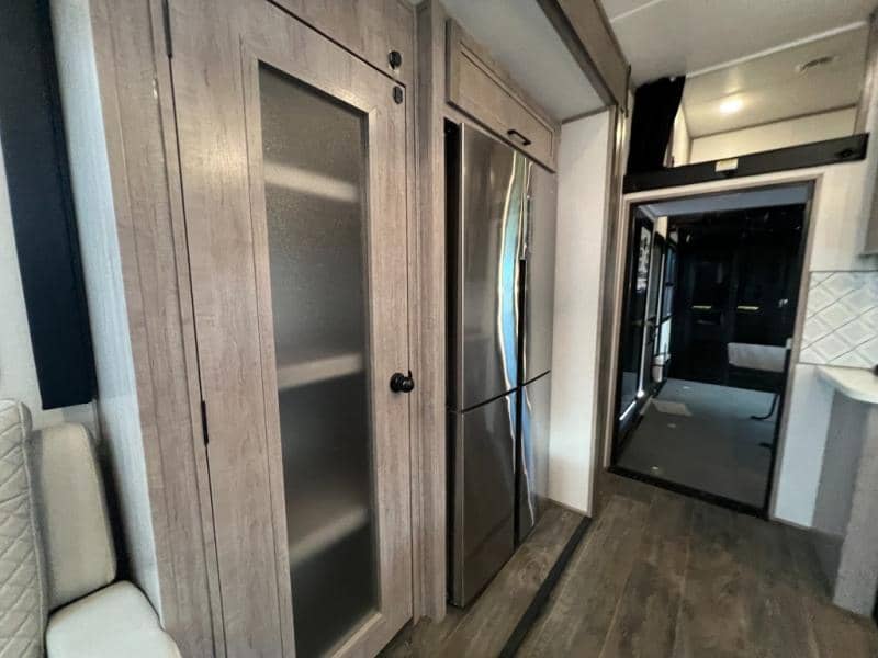 2023 Dutchmen 2023 Dutchmen Voltage - thumbnail 25