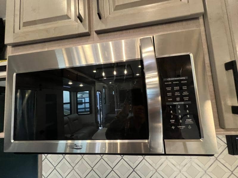 2023 Dutchmen 2023 Dutchmen Voltage - thumbnail 29