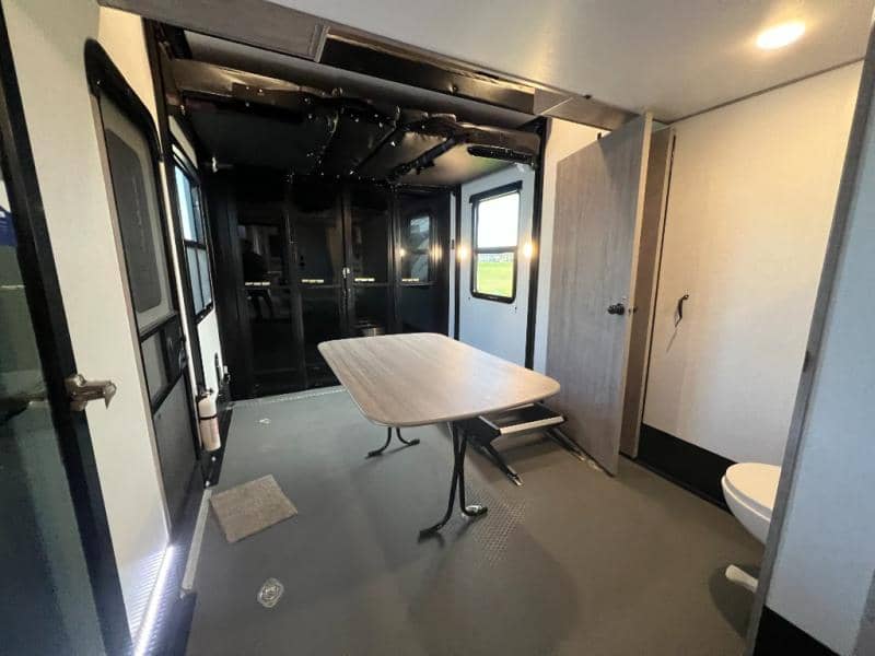 2023 Dutchmen 2023 Dutchmen Voltage - thumbnail 34