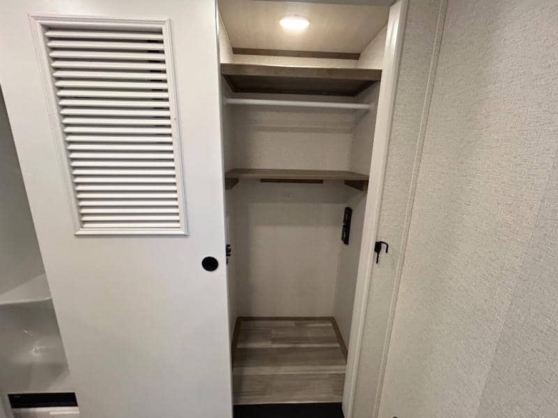 2025 Keystone RV 2025 Keystone RV Residence - thumbnail 56