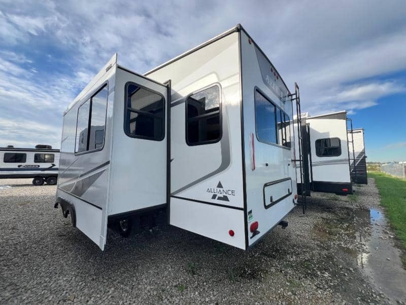 2024 Alliance RV 2024 Alliance RV Avenue - thumbnail 4