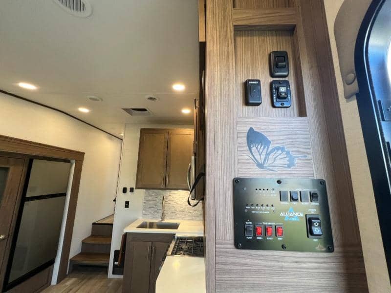 2024 Alliance RV 2024 Alliance RV Avenue - thumbnail 15