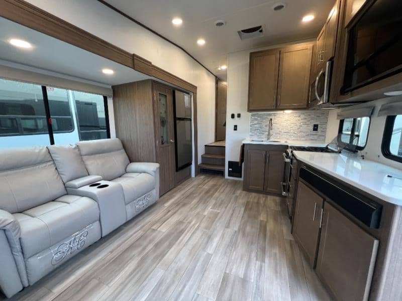 2024 Alliance RV 2024 Alliance RV Avenue - thumbnail 18