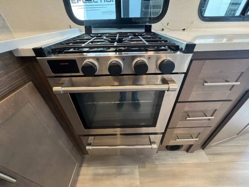 2024 Alliance RV 2024 Alliance RV Avenue - thumbnail 27