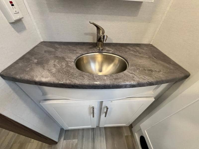 2024 Alliance RV 2024 Alliance RV Avenue - thumbnail 37