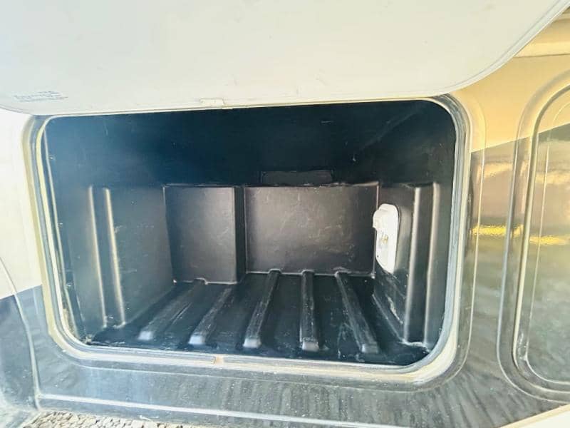 2011 Thor Motor Coach 2011 Thor Motor Coach Hurricane - thumbnail 6