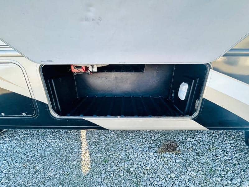 2011 Thor Motor Coach 2011 Thor Motor Coach Hurricane - thumbnail 9