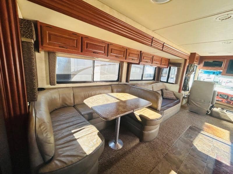 2011 Thor Motor Coach 2011 Thor Motor Coach Hurricane - thumbnail 25