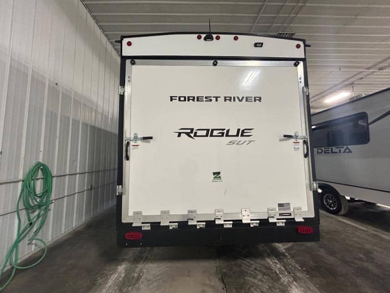 2025 Forest River 2025 Forest River Vengeance Rogue SUT - thumbnail 6