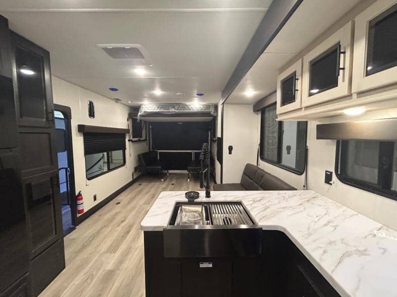 2025 Forest River 2025 Forest River Vengeance Rogue SUT - thumbnail 12