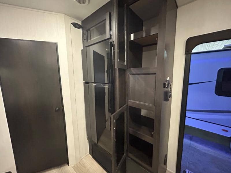 2025 Forest River 2025 Forest River Vengeance Rogue SUT - thumbnail 25