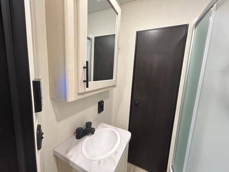 2025 Forest River 2025 Forest River Vengeance Rogue SUT - thumbnail 33